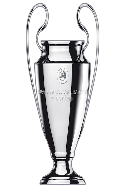 Der silberne Uefa-Champions-League Pokal. Eingraviert steht unter einer Europa-Karte mit dem Schriftzug Uefa: Coupe des clubs champions européens.